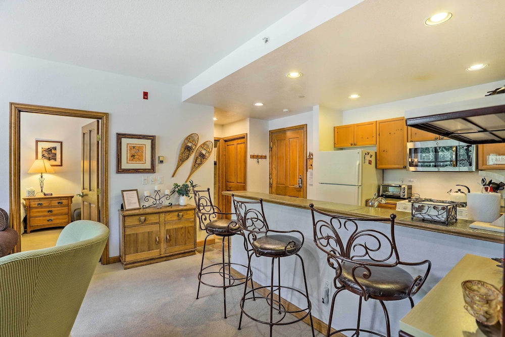 Lavish Escape 3 Mi from Beaver Creek Resort - photo 6
