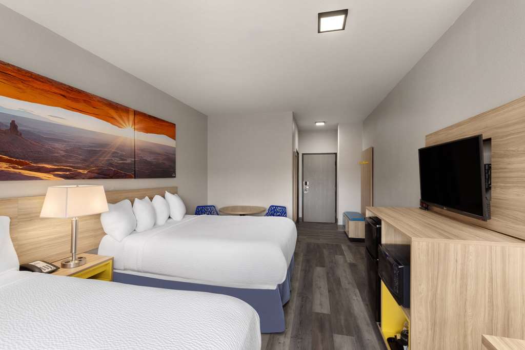 Days Inn & Suites by Wyndham Tucson Marana - photo 22