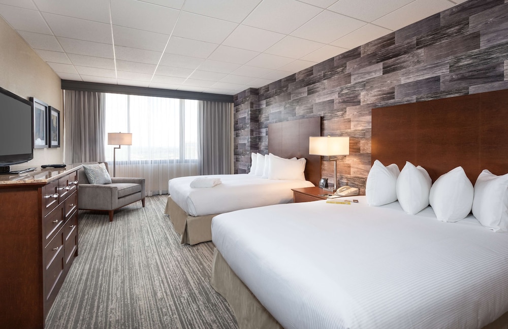 DoubleTree by Hilton Hotel & Suites Houston by the Galleria - photo 21