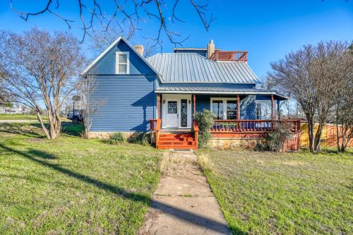 Abode at 311 - carbon neutral hotel in Marble Falls