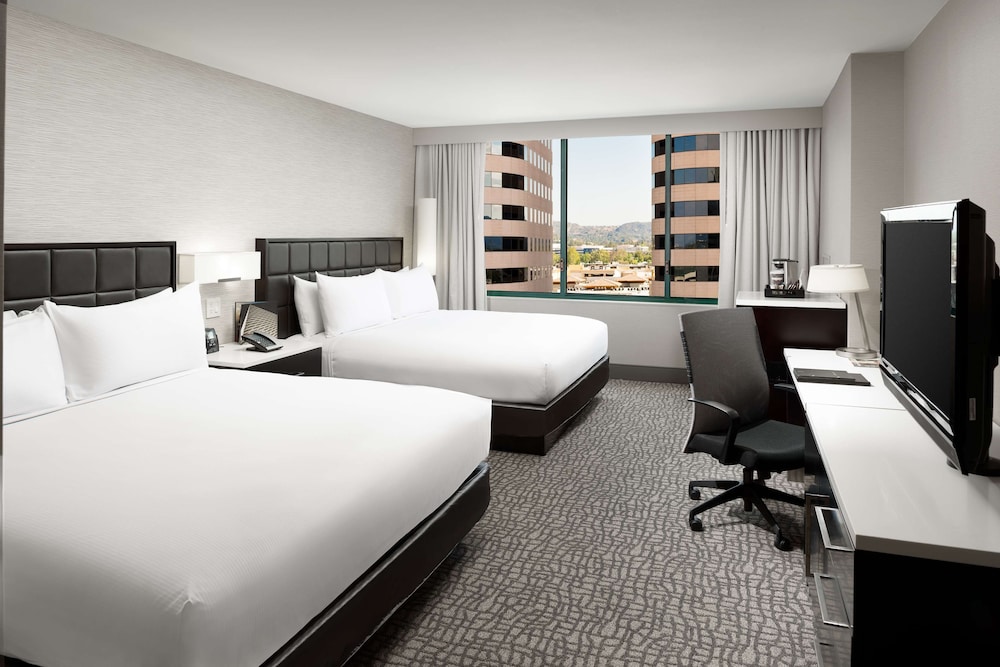 Hilton Woodland Hills Los Angeles - photo 16