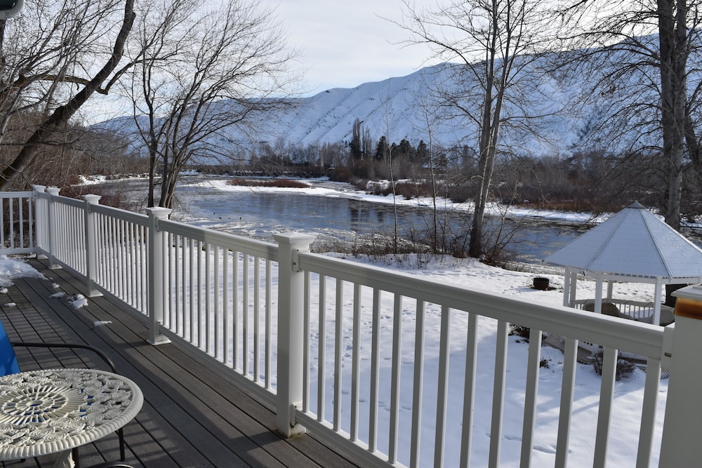 Warm Springs Inn & Winery - photo 8