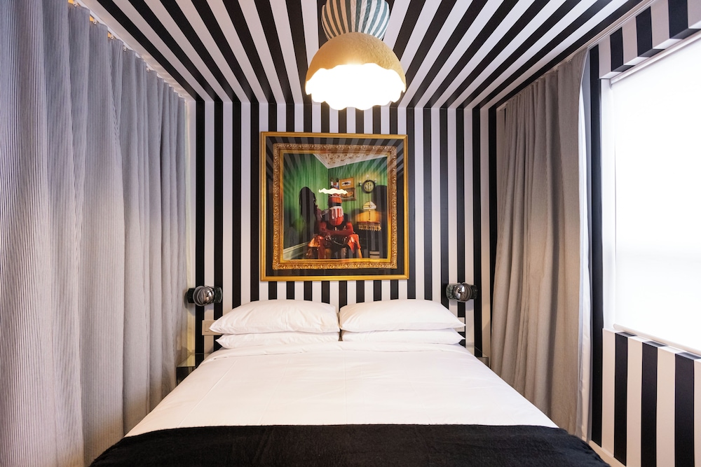 Ode - carbon neutral hotel in Toronto