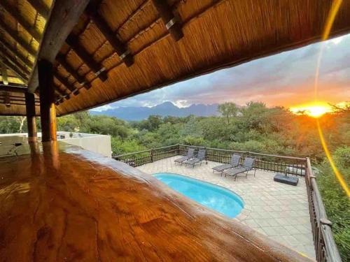Amazing mountain views Solar powered — 4-Star Luxury Hotel in Hoedspruit, South Africa