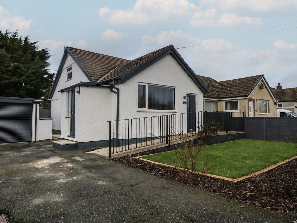 Ty Nain — hotel in Llanfairpwllgwyngyll
