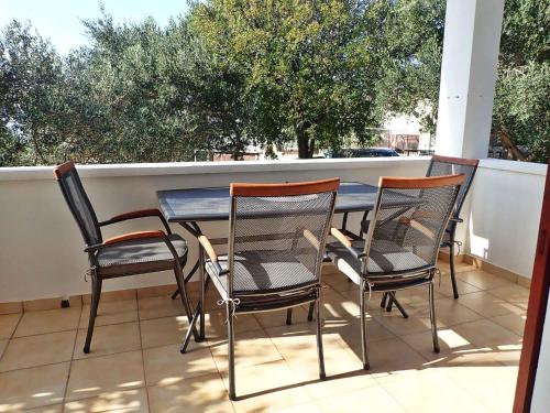 Apartment in Starigrad Paklenica 43216 — 4-Star Luxury Hotel in Starigrad, Croatia