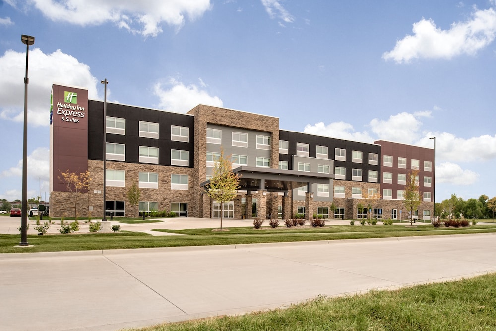 Holiday Inn Express & Suites West Des Moines Jordan Creek by IHG - photo 38