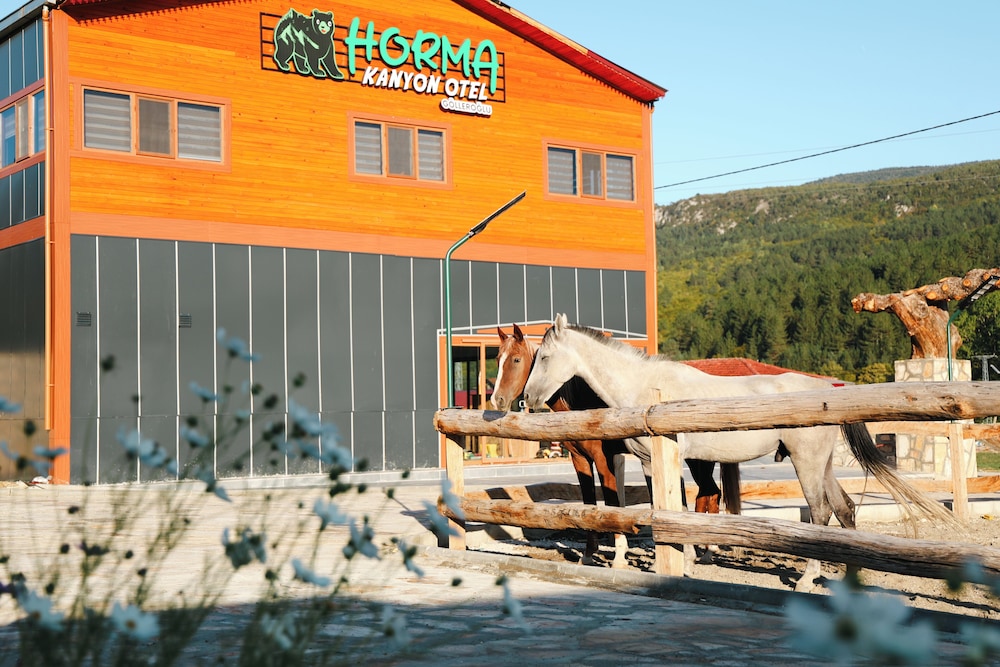 Horma Kanyon Otel — Pinarbasi
