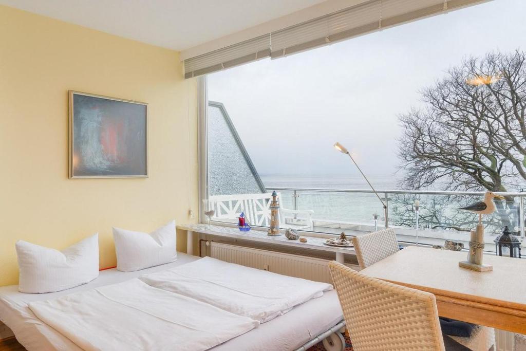 Hang 13 Meerblick 18 — 4-Star Luxury Hotel in Scharbeutz, Germany