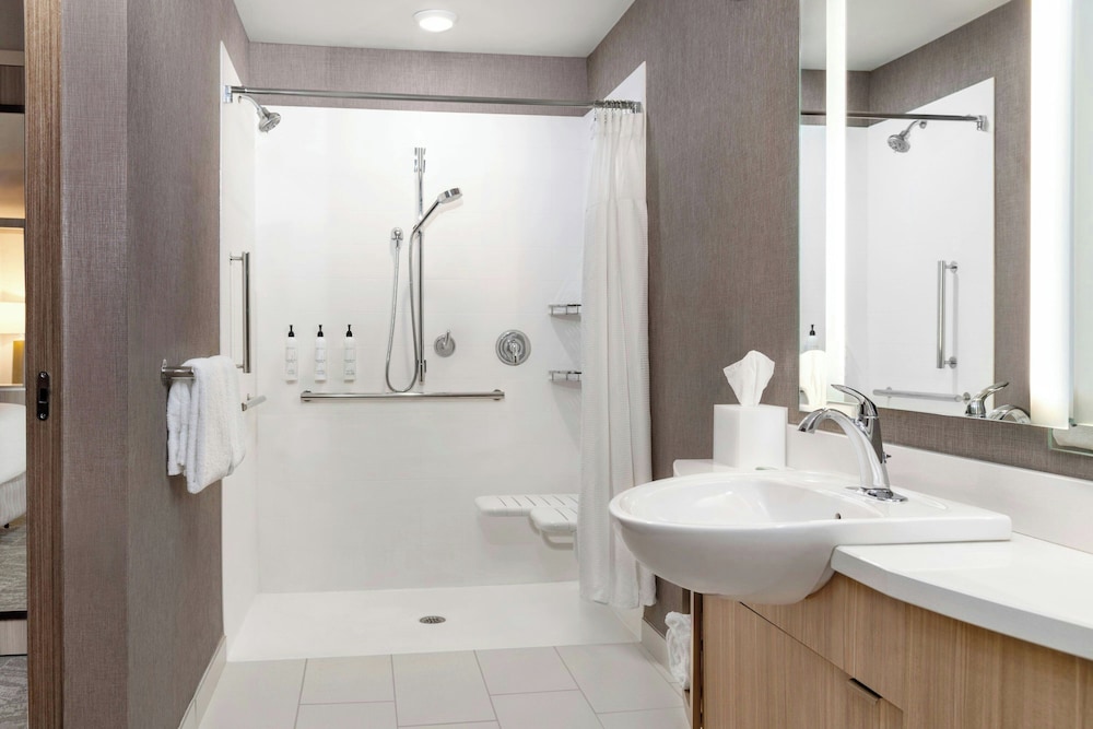 SpringHill Suites by Marriott Holland - photo 13