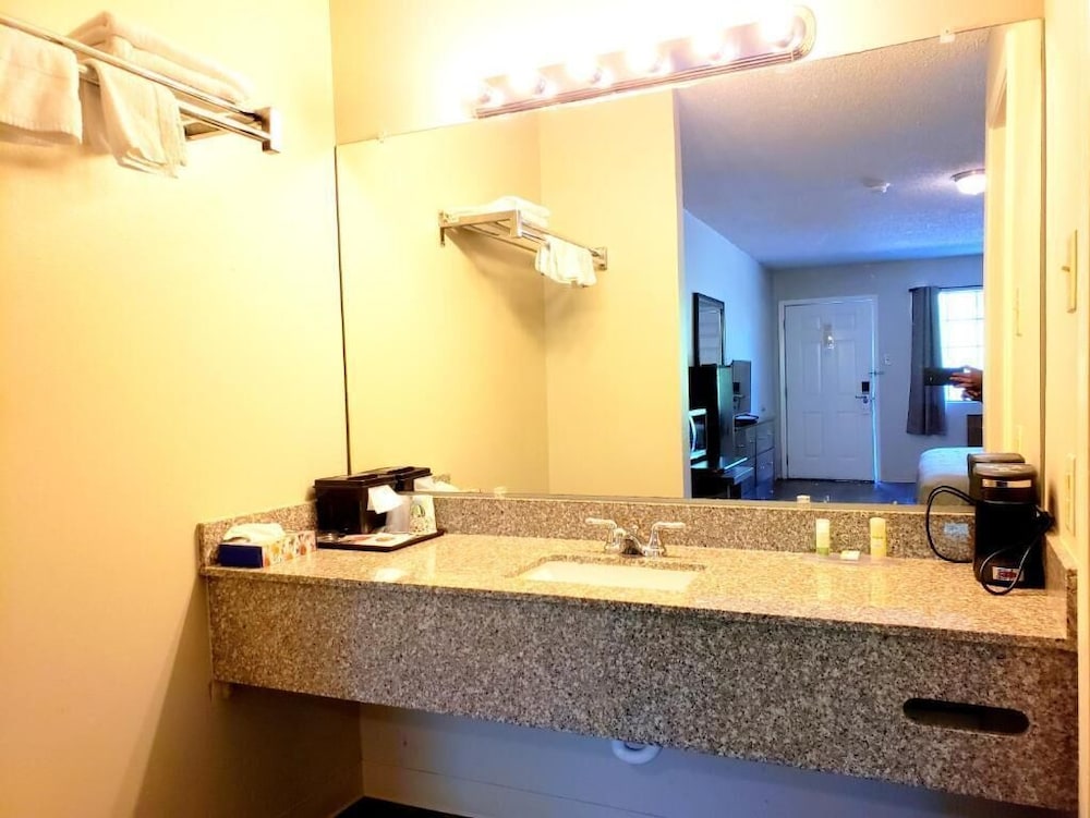 Motel 103 - photo 31