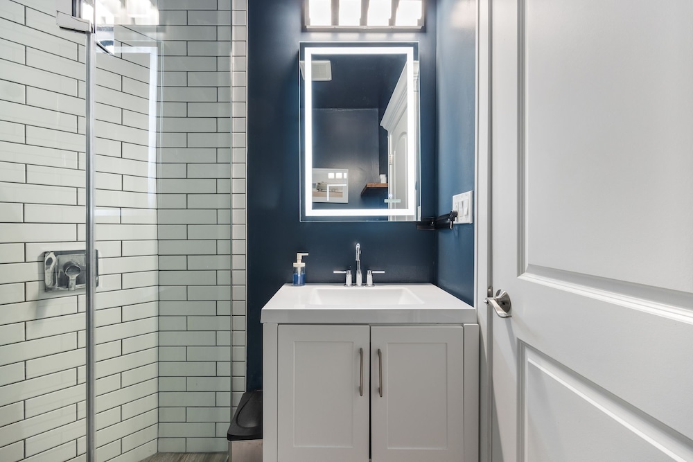 Wrigleyville Suites - photo 46