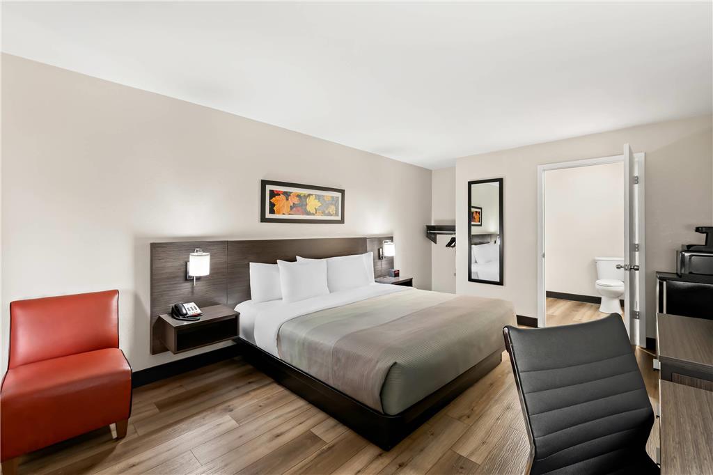 Quality Inn & Suites - photo 20