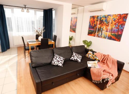 Charming Escape Old Town Pet Friendly — 4-Star Luxury Hotel in Bucharest, Romania