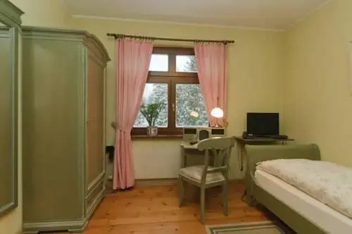 Hotel Pension Karolinenhof — Berlin — photo 4
