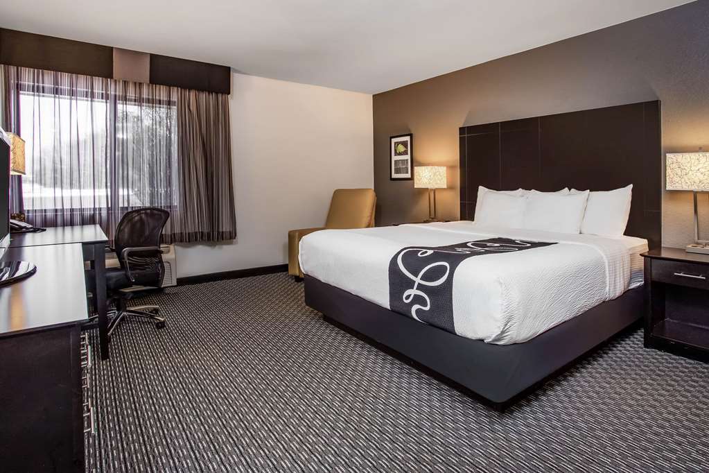 La Quinta Inn by Wyndham Oshkosh - photo 41