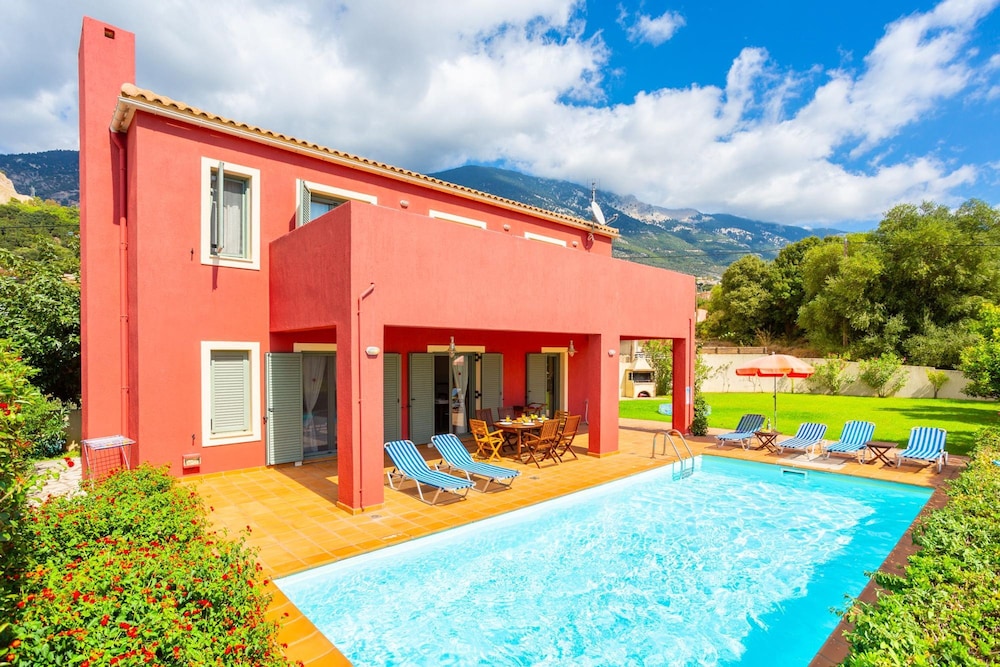 Villa Vali — 4-Star Luxury Hotel in Kefalonia, Greece