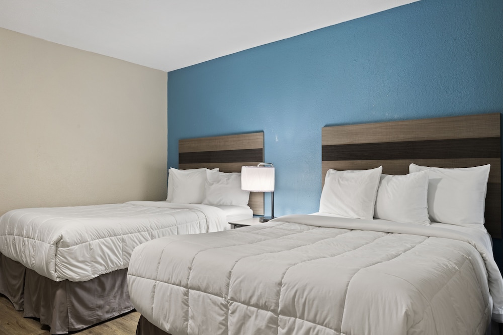 Ocean Crest Inn and Suites - photo 21