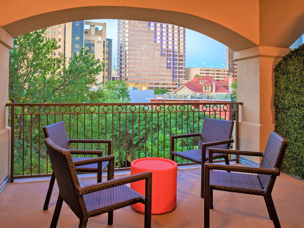 Hotel Indigo San Antonio Riverwalk by IHG - photo 16