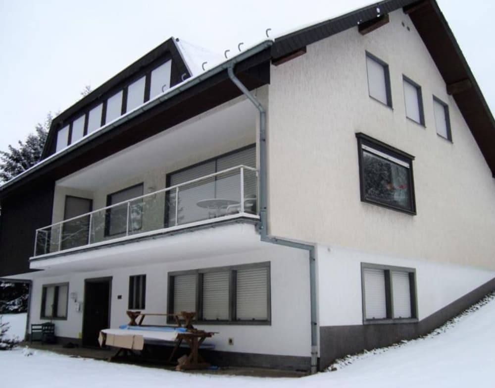 Ferienhaus Beja — 4-Star Luxury Hotel in Winterberg, Germany