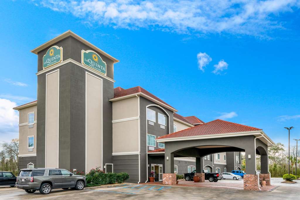 La Quinta Inn & Suites by Wyndham Broussard Lafayette Area pet-friendly hotel Broussard