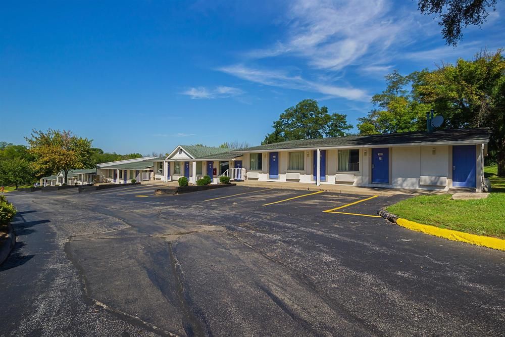 Motel 6 Bloomington Indiana - photo 28