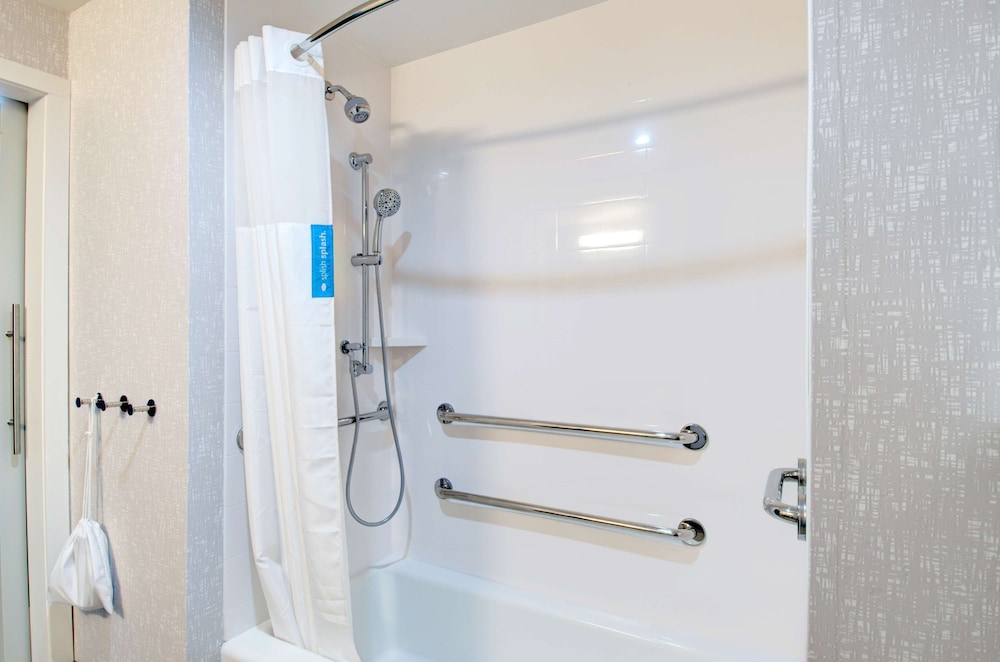 Hampton Inn & Suites Portland West - photo 55