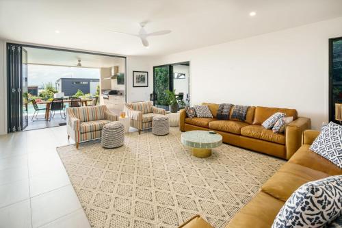 Moffat Beach Modern Oasis with Pool — Caloundra — photo 3