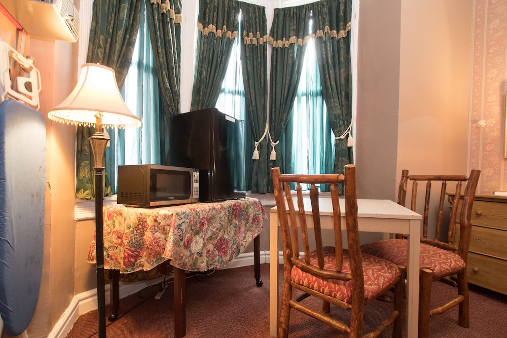 Biltmore Suites Hotel - photo 19