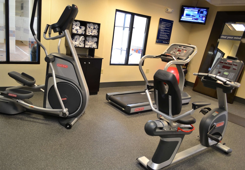 Hampton Inn & Suites Dayton Airport - photo 38