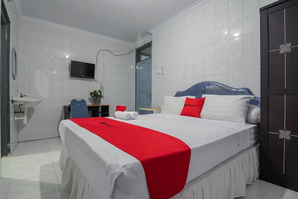 RedDoorz Syariah @ Ahmad Yani Street Balikpapan in Balikpapan, Indonesia