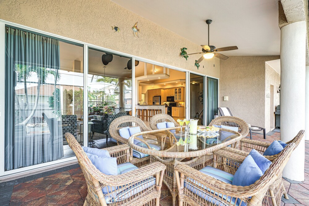 Spacious Oasis w Lagoon Pool & Spa in Cape Coral - photo 24