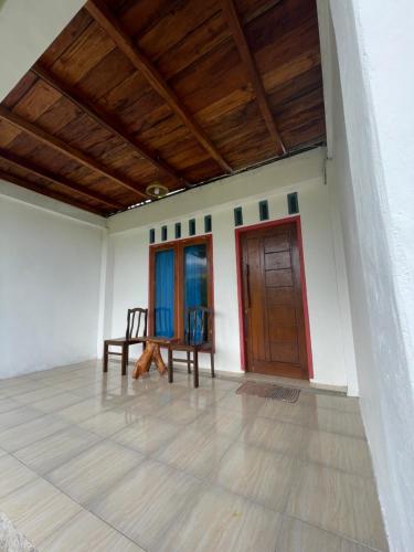 Rinjani Houseboon — Unknown City — photo 5