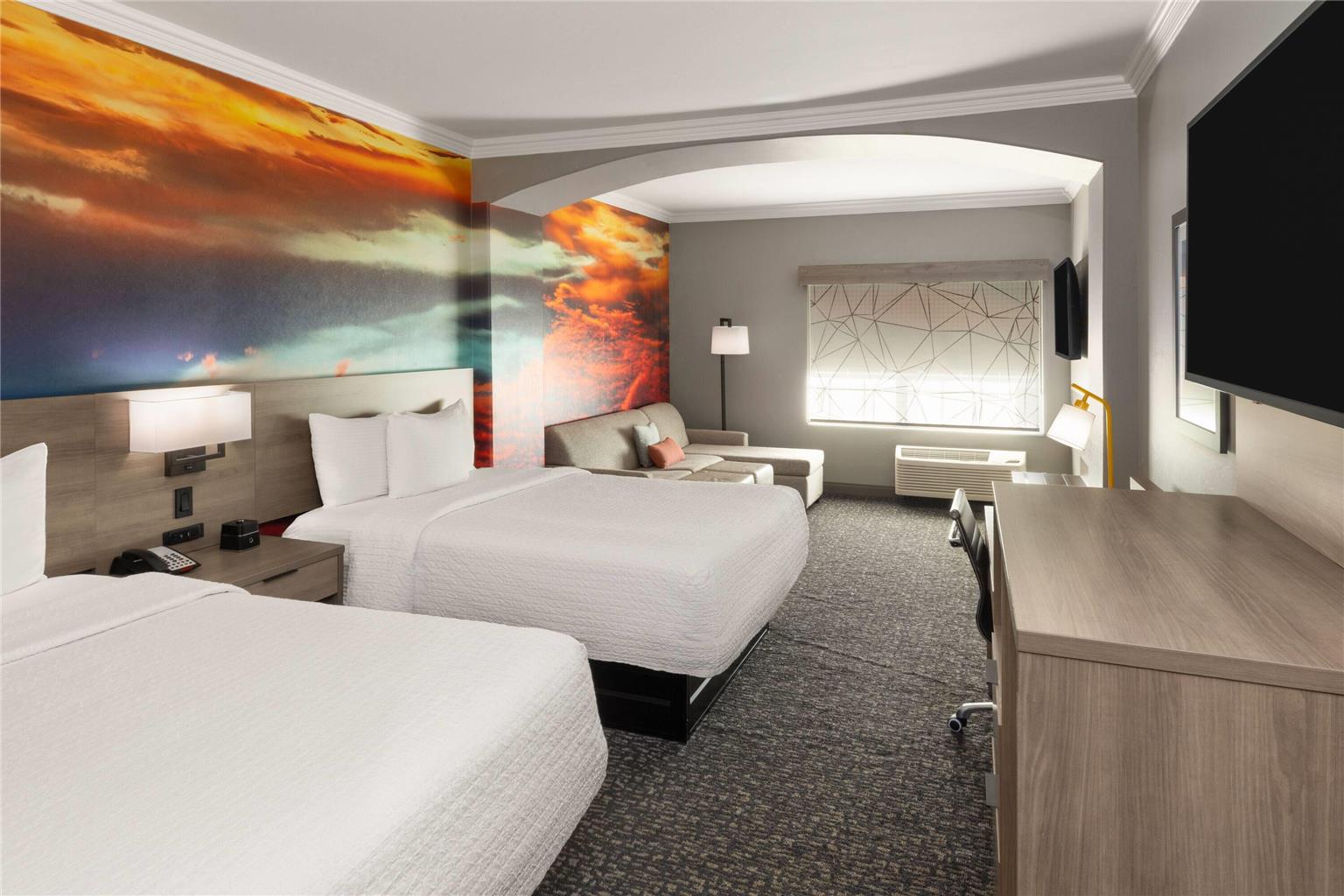 La Quinta Inn & Suites by Wyndham Oklahoma City Moore - photo 45