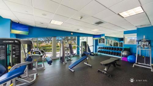 Beachfront Resort Pool Ocean View Balcony Gym — hotel in Aventura
