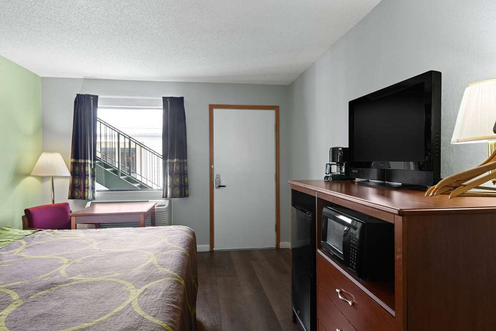 Super 8 by Wyndham Branson Shepherd of the Hills Exwy - photo 22