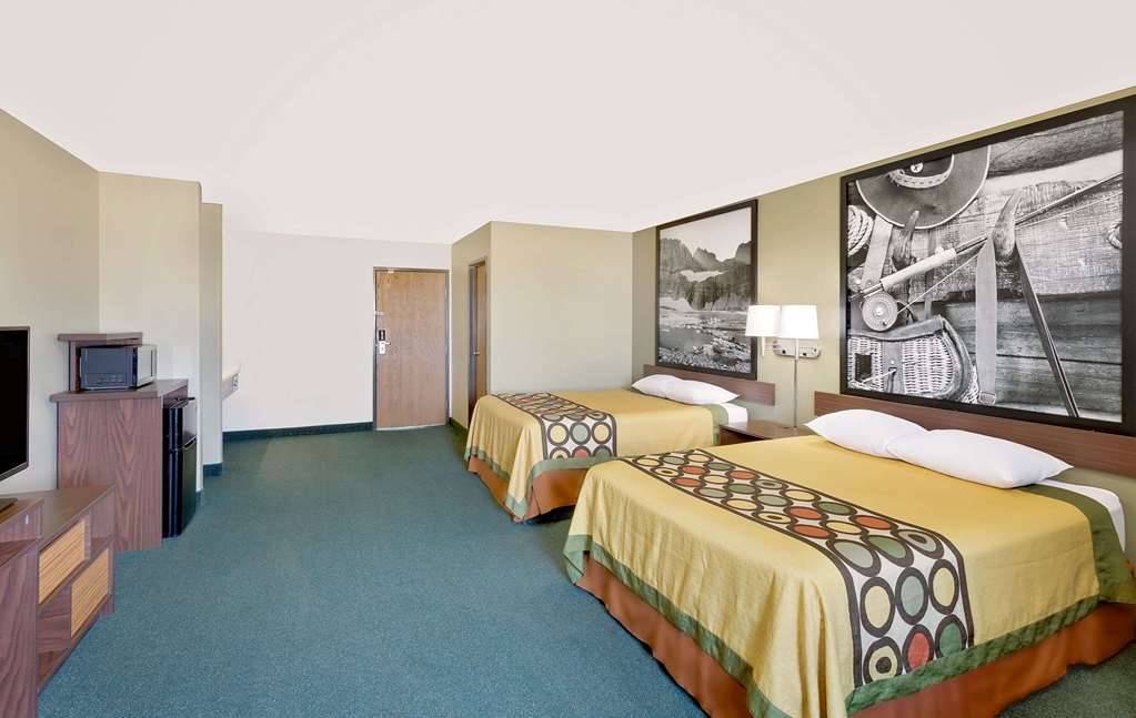 Super 8 by Wyndham Belgrade Bozeman Airport - photo 18