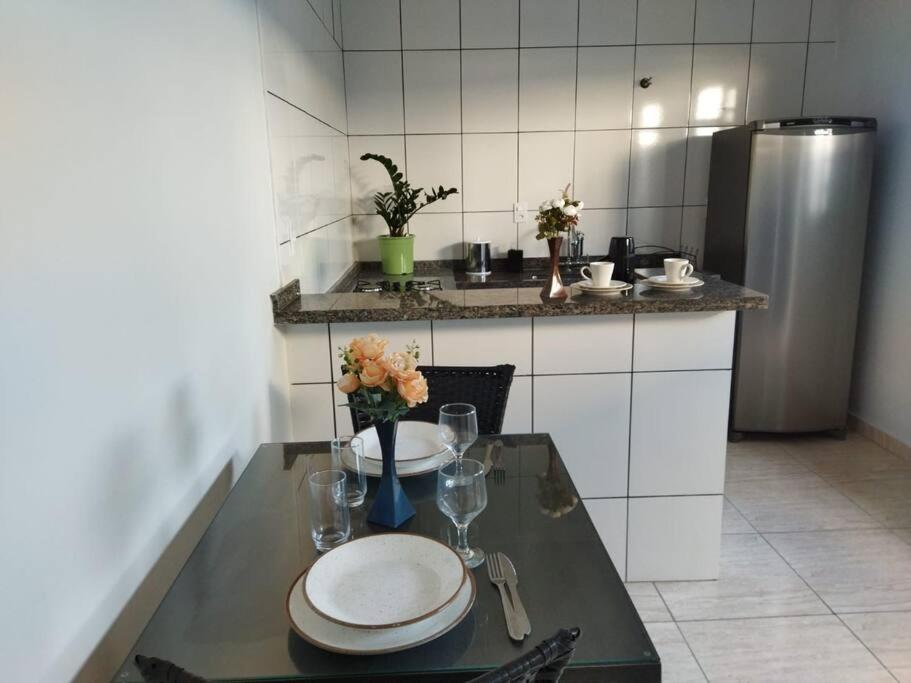 Kitnet 2 próximo ao centro de Jacareí in Jacarei, Brasil