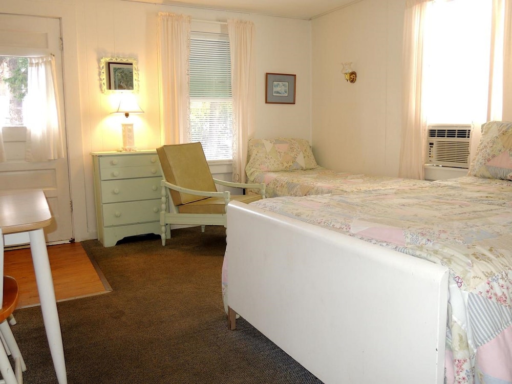 Shorelands Guest Resort and Cottages - photo 48
