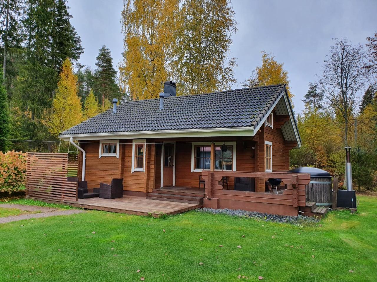 Peaceful log cabin in the country — 4-Star Luxury Hotel in Nurmijaervi, Finland
