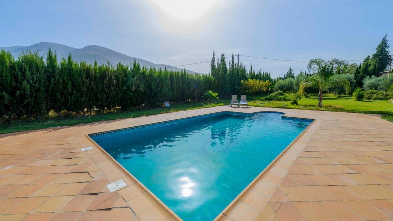 La Chumbera Órgiva by Ruralidays — 4-Star Luxury Hotel in Orgiva, Spain