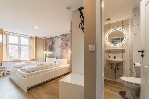 Hotel Seepferdchen Zimmer 5 Eckernförde in Eckernfoerde, Germany