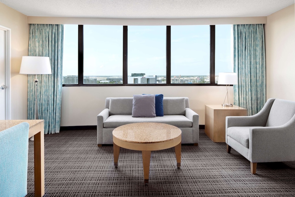 Embassy Suites by Hilton Tampa Airport Westshore - photo 24