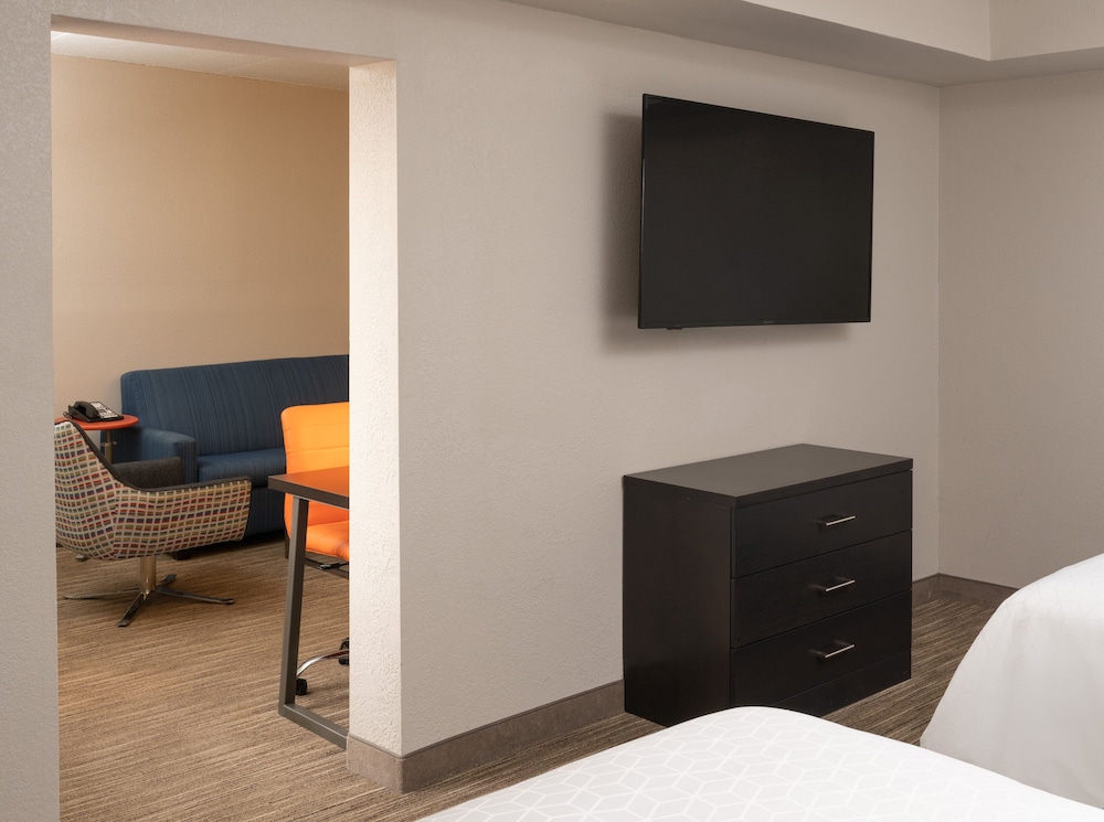 Holiday Inn Express Rochester Greece by IHG - photo 9