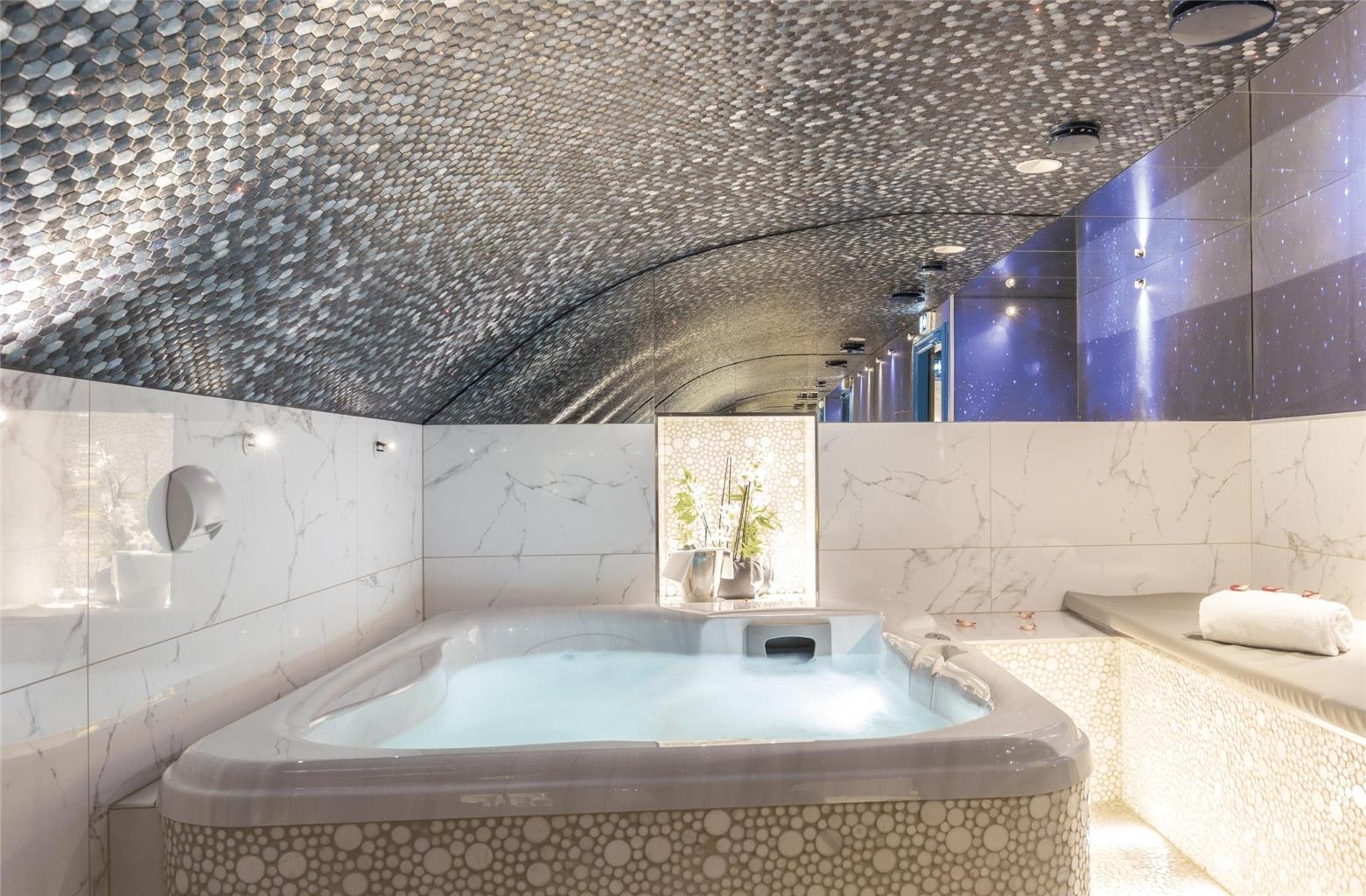 Secret de Paris Hotel & Spa — 4-Star Luxury Hotel in Paris, France