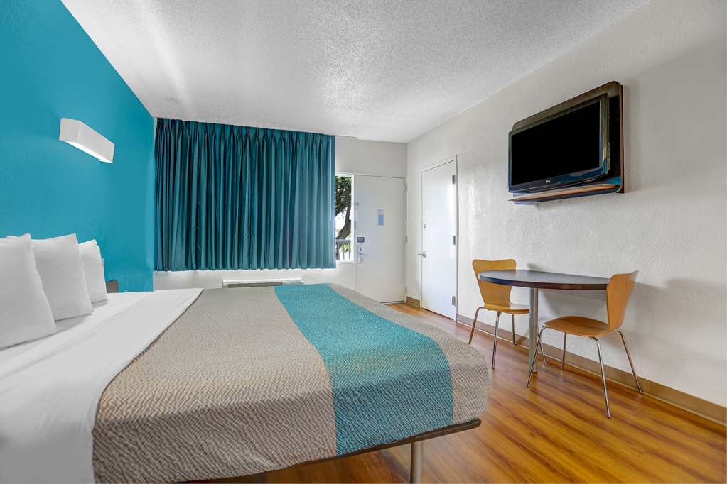 Motel 6 Jacksonville NC - photo 14