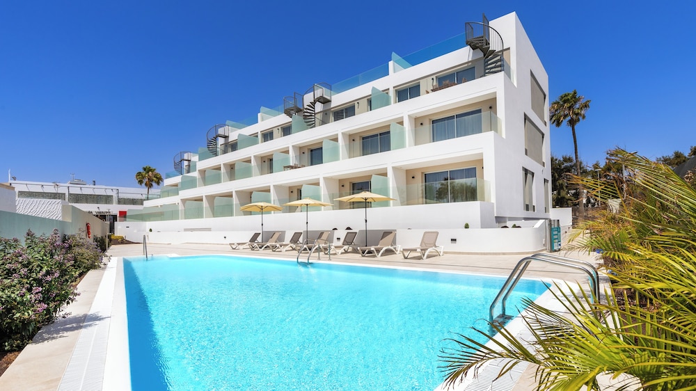 Calm Beach Apartments — 4-Star Luxury Hotel in Pajara, Spain
