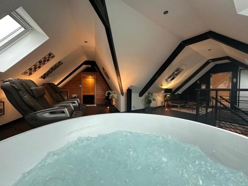 Les Suites de Bougainville in Concarneau, France