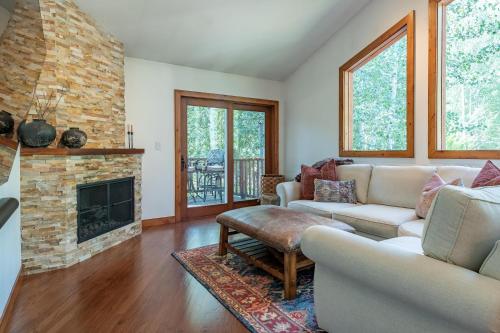 380 Sabala Unit A — Ketchum