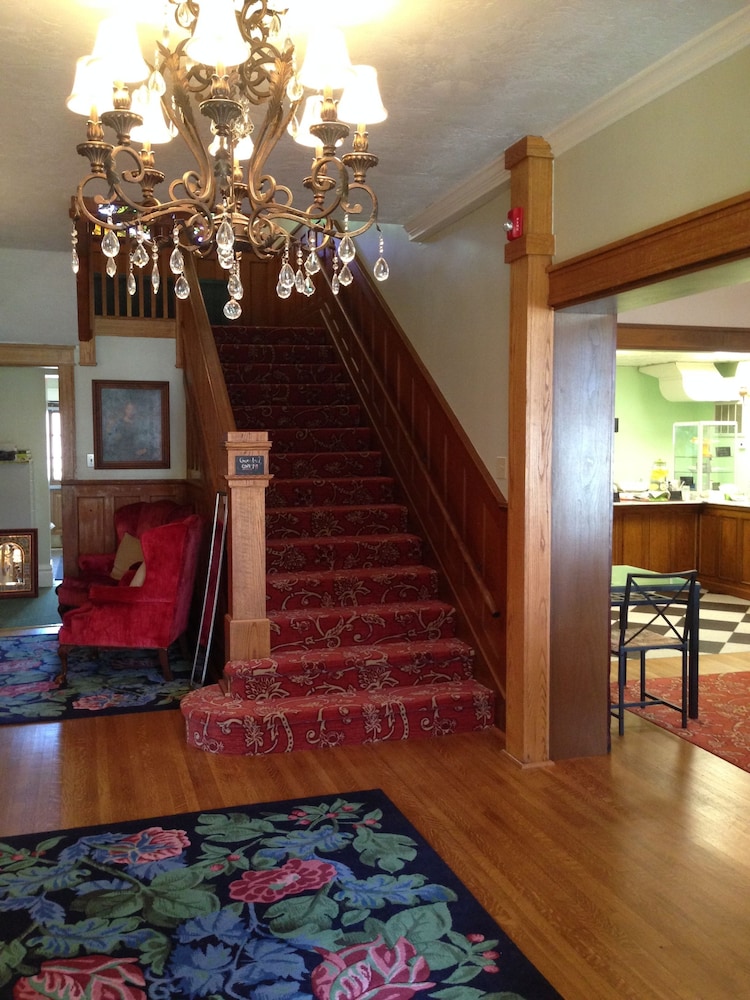Thistledown At Seger House — Ligonier — photo 3